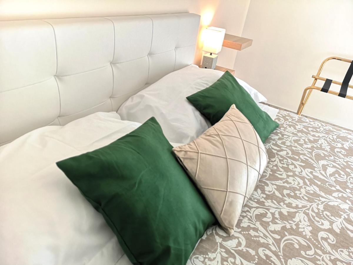 Apartament So Fine - Apulian Flats Bari Zewnętrze zdjęcie